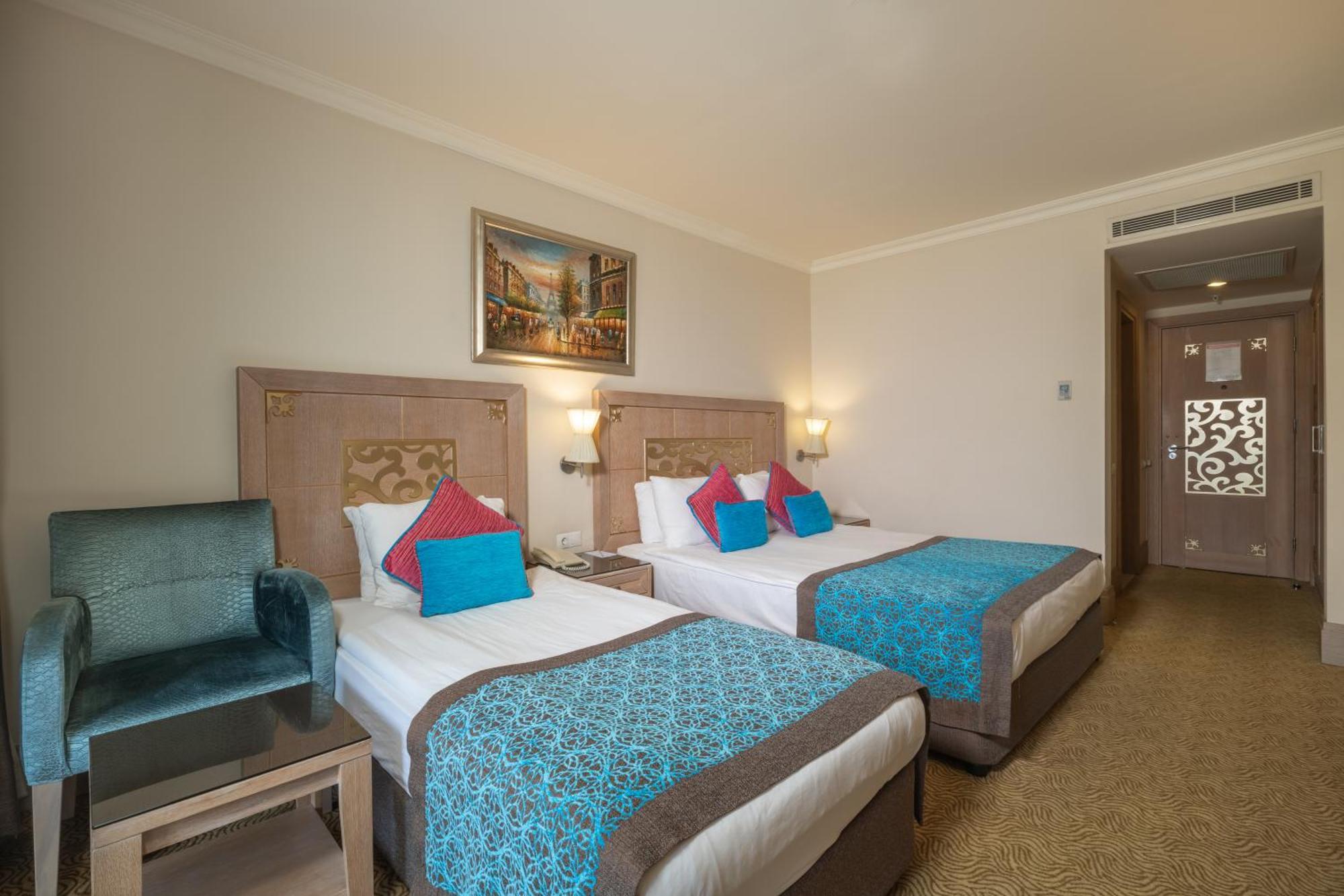 קמר Crystal De Luxe Resort & Spa מראה חיצוני תמונה